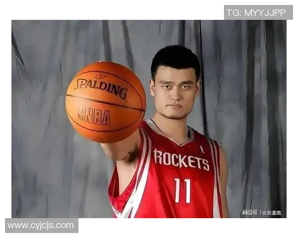 姚明亲临濉溪篮球场传授技巧激励年轻球员追逐梦想 姚明亲临濉溪篮球场传授技巧激励年轻球员追逐梦想