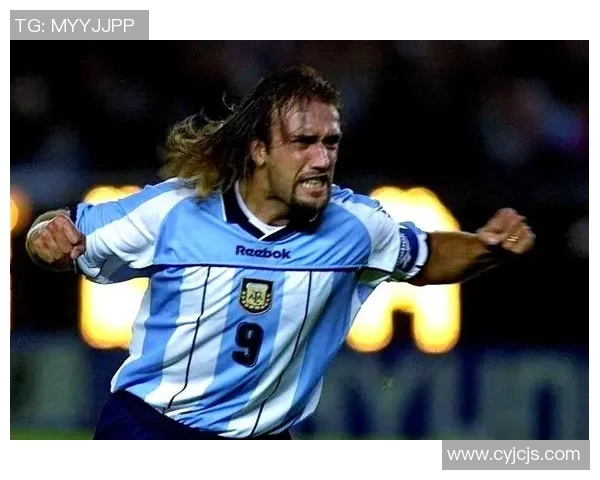 足球传奇巴蒂的背影展现了无尽的荣耀与激情